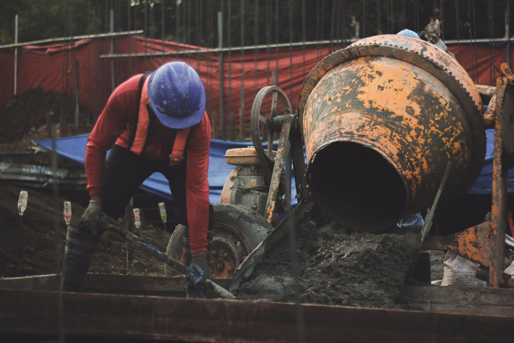 Why use SNF in cement mixing?